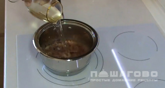 Фото приготовления рецепта: Соус для устриц классический - шаг 7