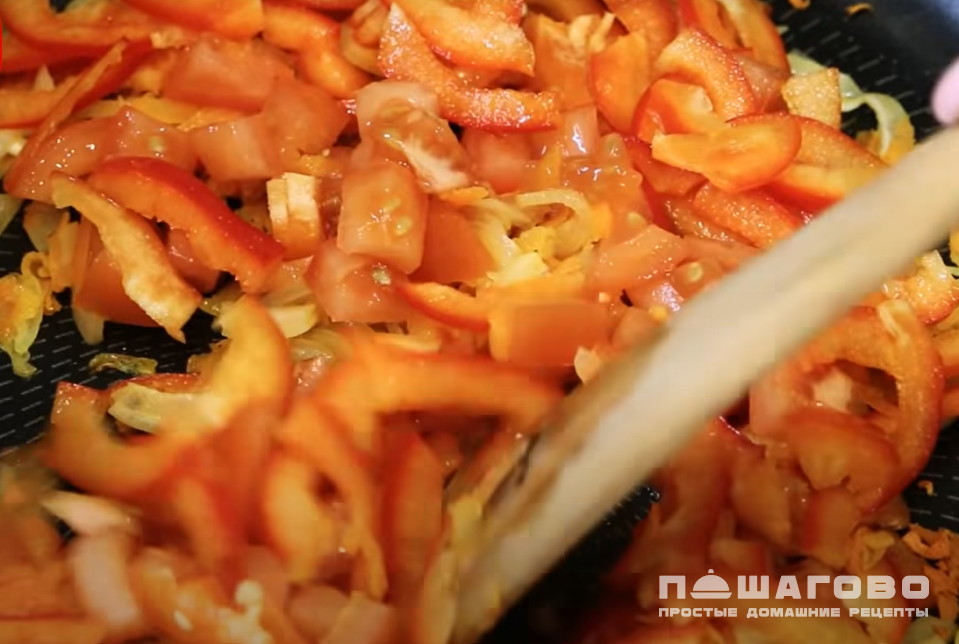 Фото приготовления рецепта: Ватрушка мясная - шаг 4