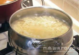 Фото приготовления рецепта: Лагман из баранины без картошки - шаг 5