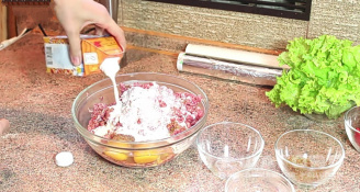 Фото приготовления рецепта: Мясное суфле - шаг 1