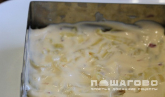 Фото приготовления рецепта: Салат мимоза от ивлева - шаг 3