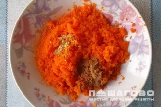 Фото приготовления рецепта: Манник с морковью постный - шаг 4