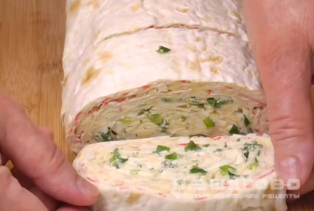 Рулет из лаваша с крабовыми палочками