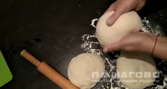 Фото приготовления рецепта: Осетинский пирог с капустой - шаг 5