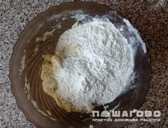 Фото приготовления рецепта: Молдавские пирожки Вэрзэрэ - шаг 3