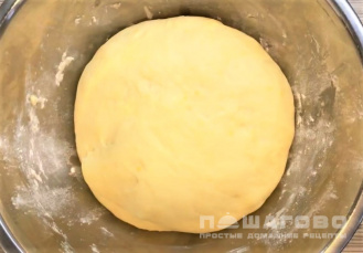 Фото приготовления рецепта: Дрожжевое тесто на опаре для пирогов и пирожков - шаг 5