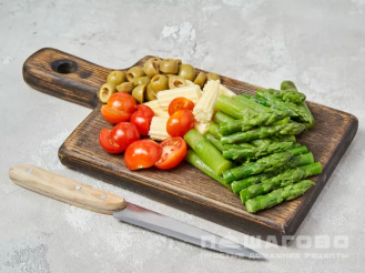 Фото приготовления рецепта: Салат со спаржей - шаг 2