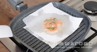 Фото приготовления рецепта: Бургер рыбный из лосося - фишбургер - шаг 7