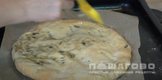 Фото приготовления рецепта: Осетинский пирог с грибами и картошкой - шаг 13