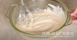 Фото приготовления рецепта: Сладкие творожные булочки в духовке на завтрак - шаг 2