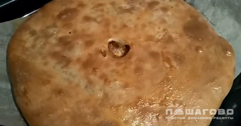 Фото приготовления рецепта: Осетинский пирог с капустой - шаг 10