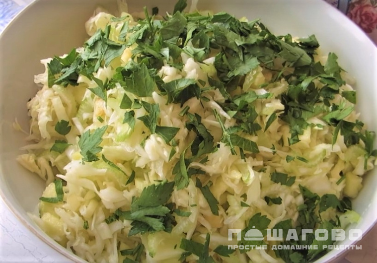 Зеленый салат Щетка