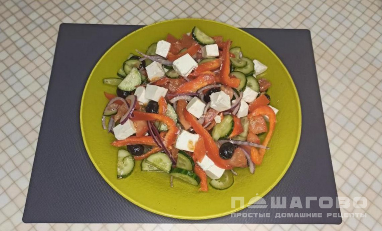 Греческий салат с брынзой