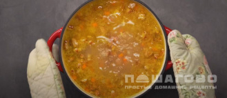 Фото приготовления рецепта: Гороховый суп с копчеными ребрышками - шаг 7