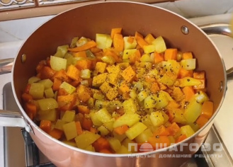 Фото приготовления рецепта: Суп-пюре из моркови - шаг 3