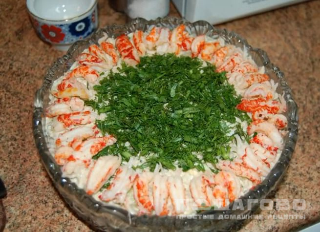 Оливье по-французски с шейками раков