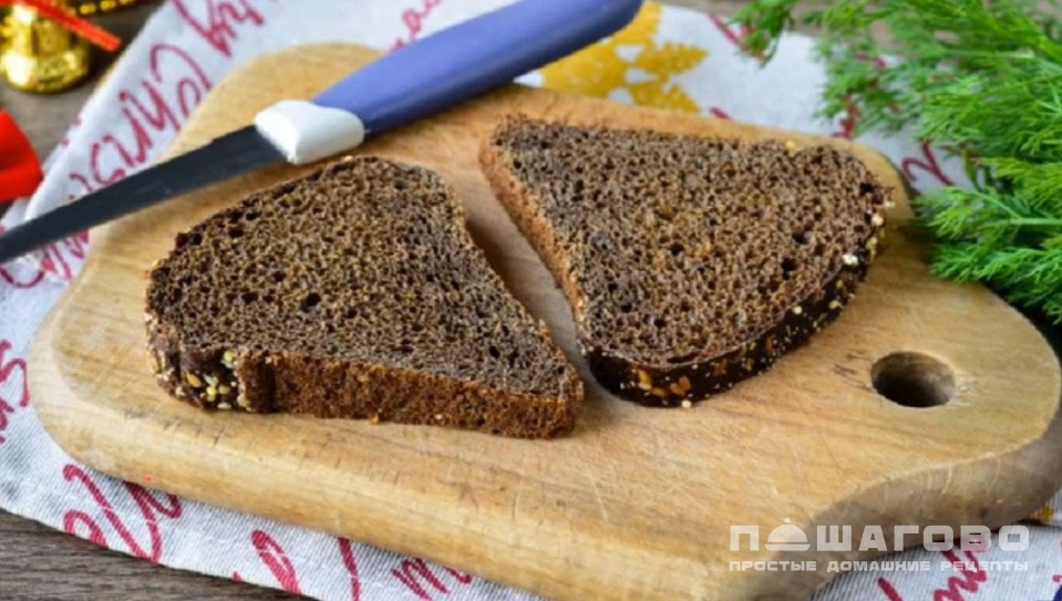 Фото приготовления рецепта: Бутерброды с красной рыбой и лимоном - шаг 1