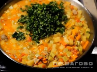 Фото приготовления рецепта: Овощное рагу с мясом - шаг 13