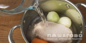 Фото приготовления рецепта: Заливное мясо порционное - шаг 2