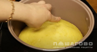Фото приготовления рецепта: Апельсиновый кекс в мультиварке - шаг 7