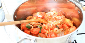 Фото приготовления рецепта: Томатный суп-пюре - шаг 4