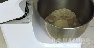 Фото приготовления рецепта: Хлеб цельнозерновой - шаг 3