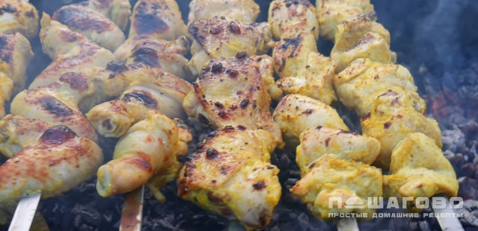 Фото приготовления рецепта: Шашлык из курицы - шаг 6