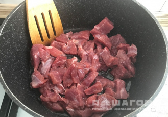 Фото приготовления рецепта: Подлива с мясом к гречке - шаг 2
