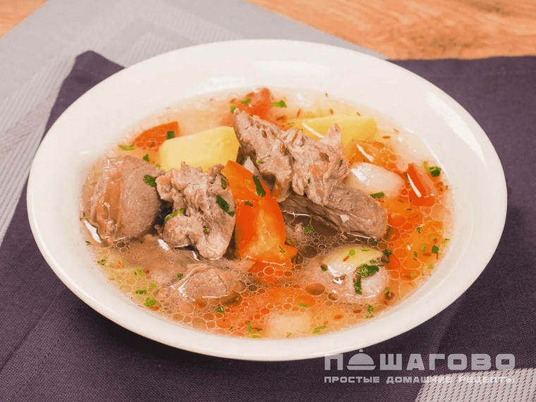 Шурпа из баранины в казане