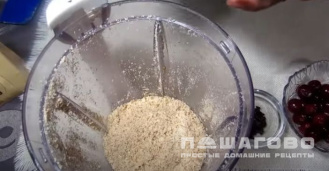 Фото приготовления рецепта: Вегетарианские мини-чизкейки без выпечки - шаг 2