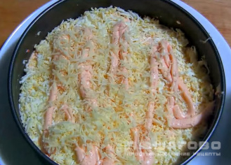 Фото приготовления рецепта: Королевский салат с креветками - шаг 4