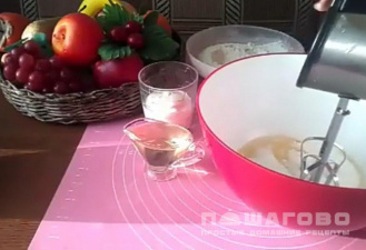 Фото приготовления рецепта: Сибирский черемуховый торт - шаг 3