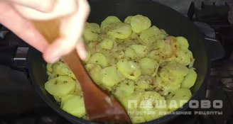 Фото приготовления рецепта: Вкусный гарнир из картофеля - шаг 5