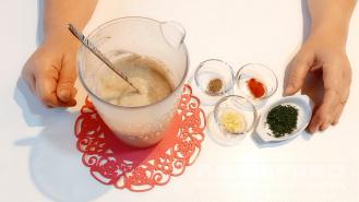 Фото приготовления рецепта: Соус грибной классический - шаг 3
