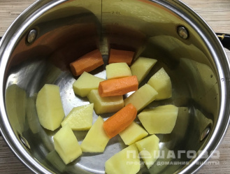 Фото приготовления рецепта: Японский картофельный салат - шаг 1