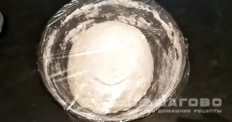 Фото приготовления рецепта: Осетинский пирог с капустой - шаг 4