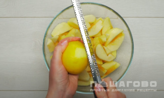 Фото приготовления рецепта: Лимонная шарлотка - шаг 3