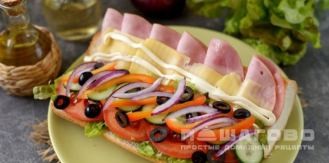 Фото приготовления рецепта: Сэндвич как в Subway - шаг 8