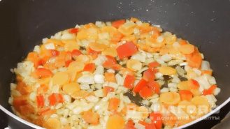 Фото приготовления рецепта: Суп куриный с рисом - шаг 3