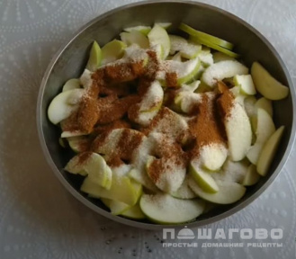 Фото приготовления рецепта: Яблочный крамбл - шаг 1