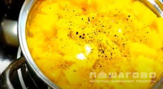 Фото приготовления рецепта: Суп-пюре из тыквы и кабачков - шаг 3