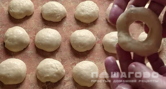 Фото приготовления рецепта: Московские пончики - шаг 7