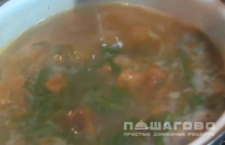 Фото приготовления рецепта: Суп грибной из лисичек - шаг 5