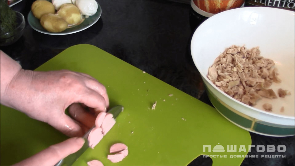 Фото приготовления рецепта: Окрошка с мясом на квасе - шаг 1