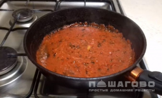Фото приготовления рецепта: Соус для пиццы из томатной пасты - шаг 4