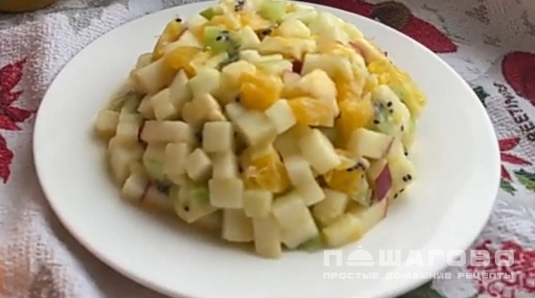 Фруктовый салат со сгущенкой