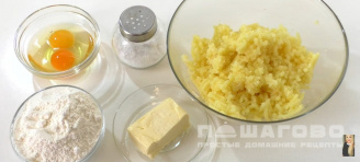 Фото приготовления рецепта: Галушки с картошкой - шаг 1