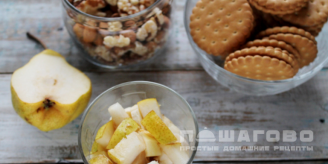 Фото приготовления рецепта: Орехово-фруктовый трайфл с мороженым - шаг 4