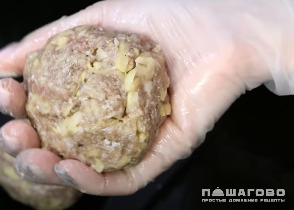 Фото приготовления рецепта: Ватрушка мясная - шаг 5