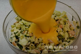 Фото приготовления рецепта: Диетическая кабачковая запеканка запеченная в духовке со сметаной - шаг 10